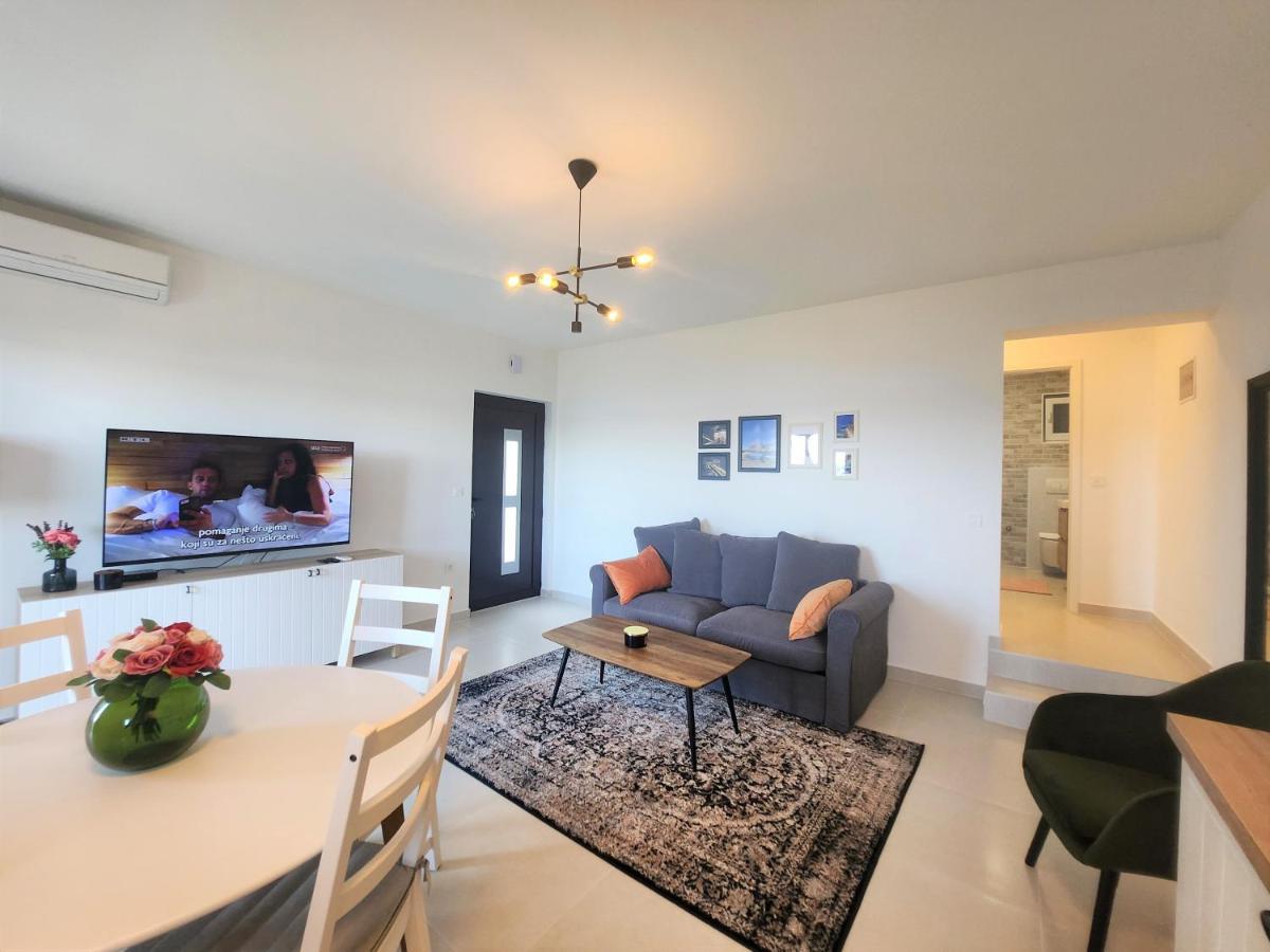 Apartment Big Blue Maslenica Extérieur photo