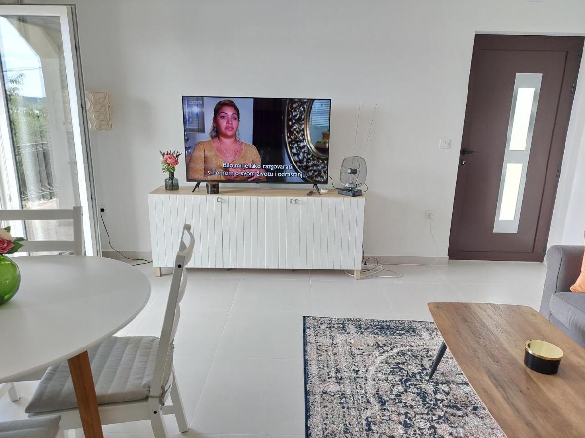 Apartment Big Blue Maslenica Extérieur photo